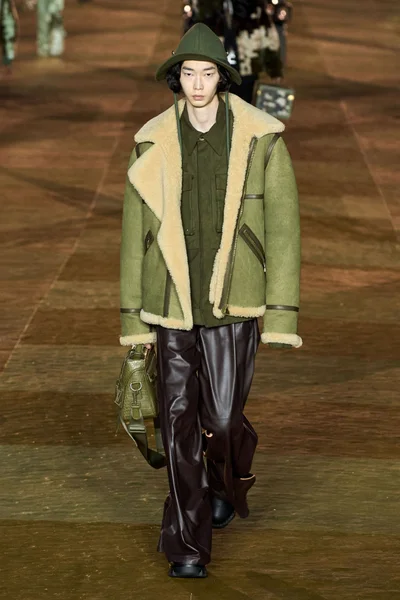Look 20